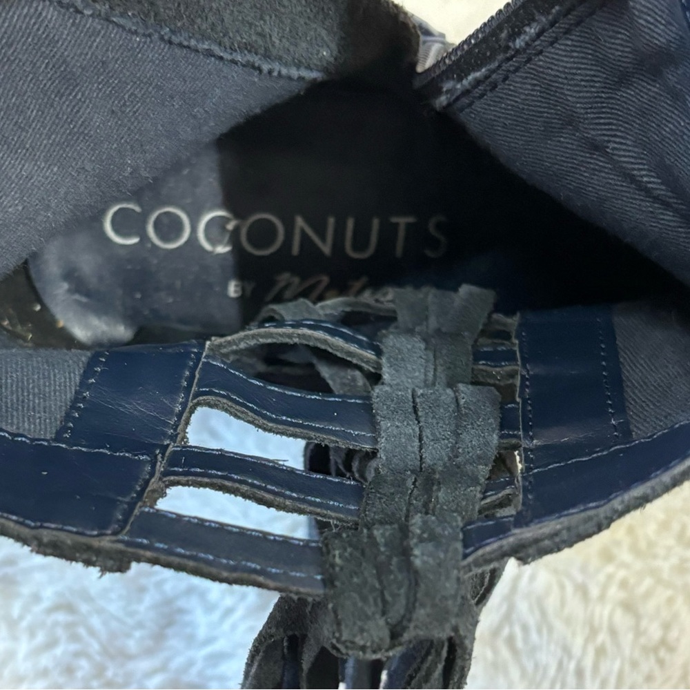 SIZE 8 NAVY BLUE FAUX SUEDE FRINGE BOOTIES! - Picture 2 of 5
